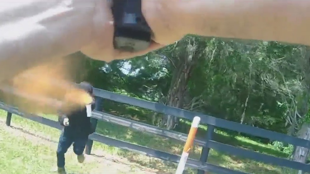 Video shows moments before officers shoot man